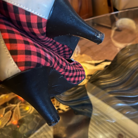 Tuk heels size 7 - Picture 6 of 6